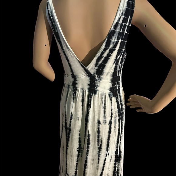 Woman’s tie dye maxi dress - Picture 3 of 4